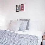 Stylish And Comfy For 6 Guests Budapest