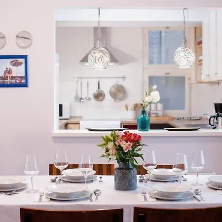 Stylish And Comfy For 6 Guests בודפשט