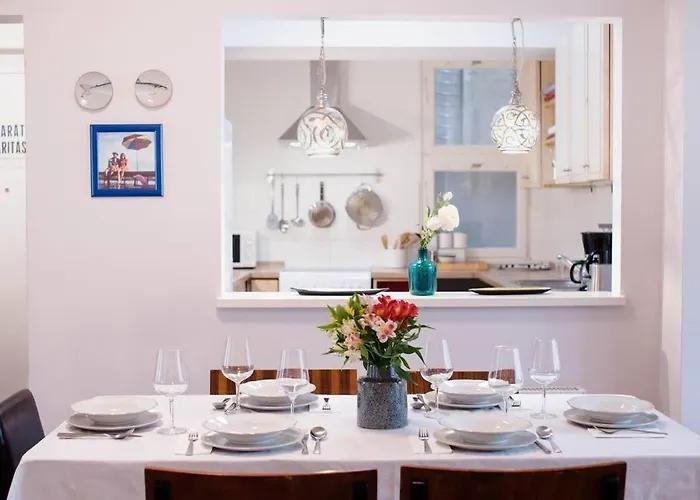 Stylish And Comfy For 6 Guests Budapest
