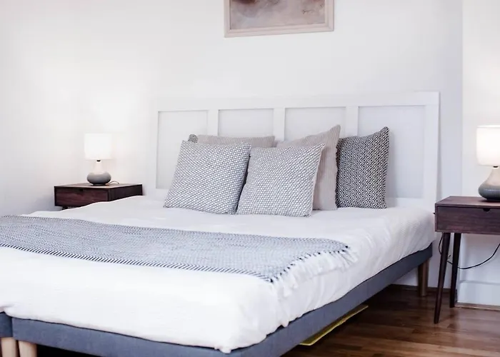 Stylish And Comfy For 6 Guests Lägenhet Budapest
